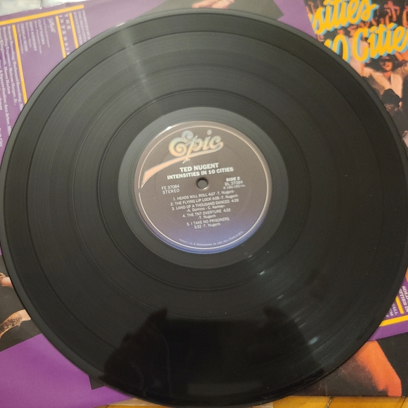 Ted Nugent Intensities in 10 cities. Vintage vinyl. Pristine condition - Picture 8 of 10